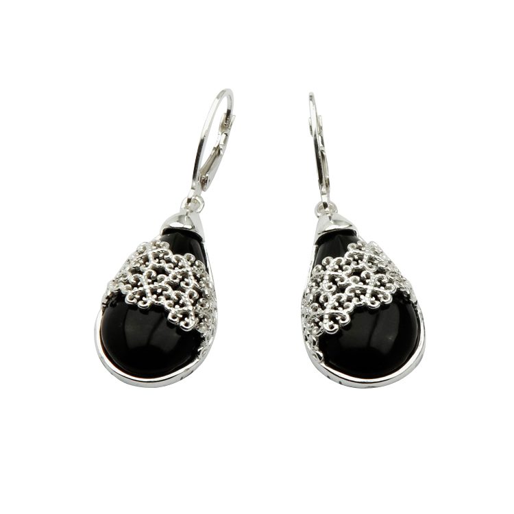 Silver earrings with K 1687 Onyx