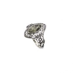 Srebrny pierścionek z zielonym bursztynem PK 1818