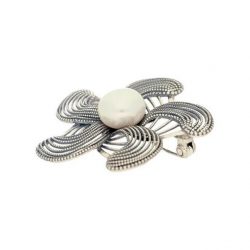 Brooch with white pearl B 168