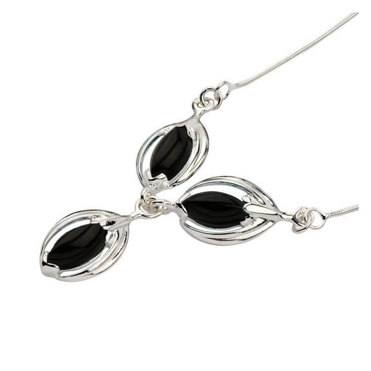 Silver necklace with Onyx N 599 Onyx